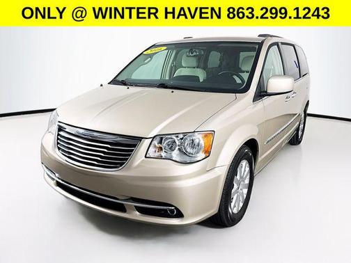 2016 Chrysler Town & Country Touring
