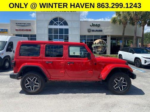 Firecracker Red Clearcoat 2025 Jeep Wrangler 4-Door Sahara 4x4