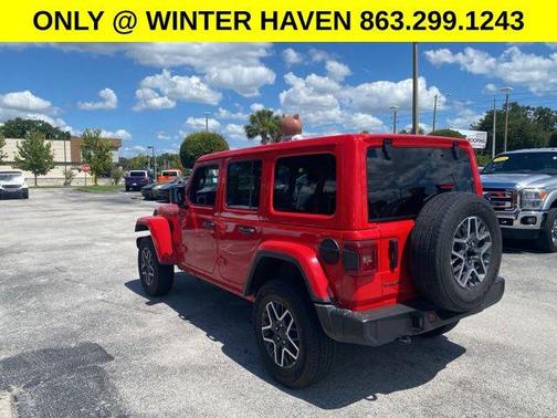Firecracker Red Clearcoat 2025 Jeep Wrangler 4-Door Sahara 4x4