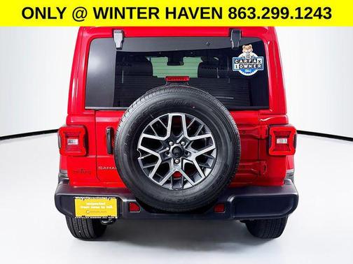 Firecracker Red Clearcoat 2025 Jeep Wrangler 4-Door Sahara 4x4