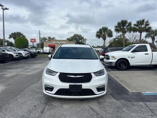 Bright White 2023 Chrysler Pacifica Hybrid Touring L