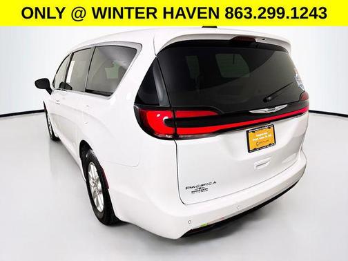 Bright White Clearcoat 2023 Chrysler Pacifica Touring L