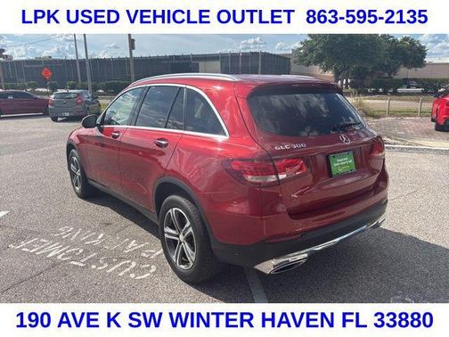 designo Cardinal Red Metallic 2016 Mercedes-Benz GLC 300 Base