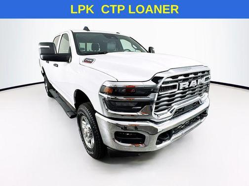 2025 RAM 2500 Tradesman Crew Cab 4x4 6'4' Box