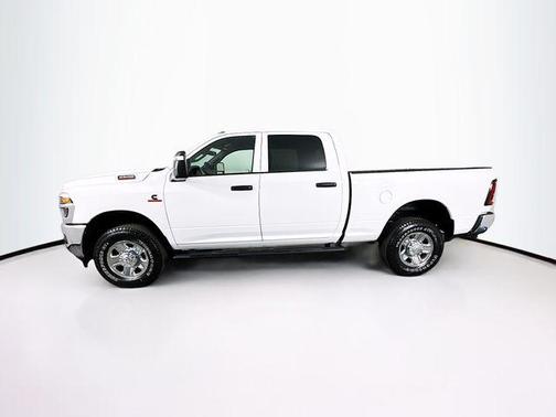 2025 RAM 2500 Tradesman Crew Cab 4x4 6'4' Box