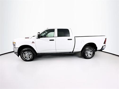 2025 RAM 2500 Tradesman Crew Cab 4x4 6'4' Box