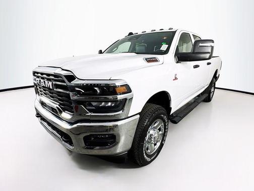 2025 RAM 2500 Tradesman Crew Cab 4x4 6'4' Box