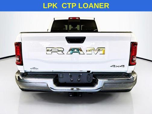 2025 RAM 2500 Tradesman Crew Cab 4x4 6'4' Box