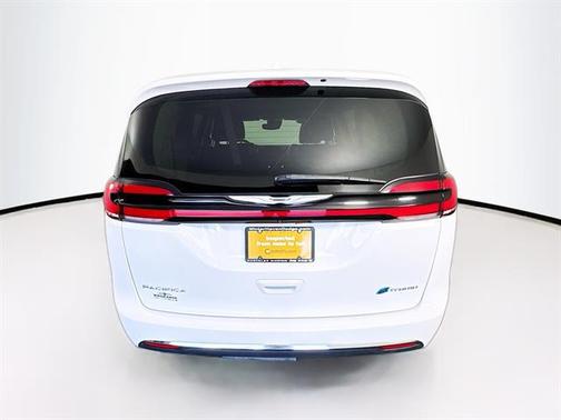 2022 Chrysler Pacifica Hybrid Touring L