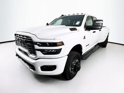 2025 RAM 3500 Big Horn Crew Cab 4x4 8' Box