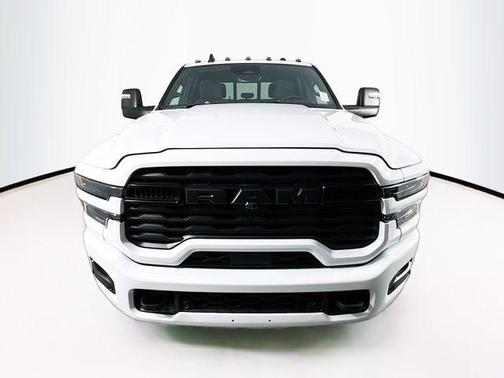 2025 RAM 3500 Big Horn Crew Cab 4x4 8' Box