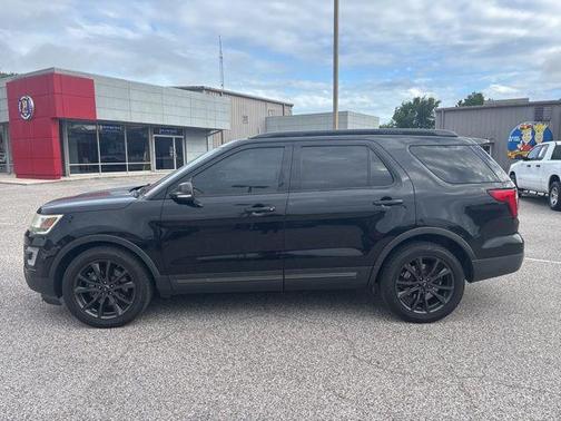 Shadow Black 2017 Ford Explorer XLT