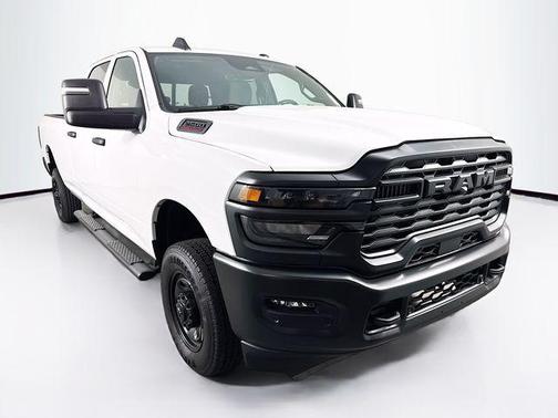2026 RAM 2500 Tradesman Crew Cab 4x4 8' Box