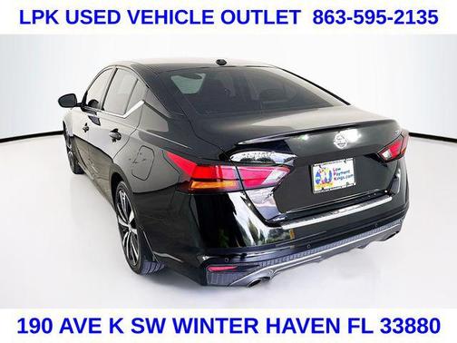 2022 Nissan Altima SR FWD