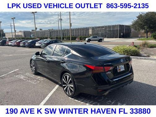 2022 Nissan Altima SR FWD