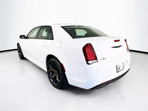 2023 Chrysler 300 Touring