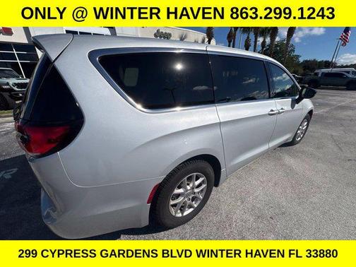 Silver Mist Clearcoat 2024 Chrysler Pacifica Touring L