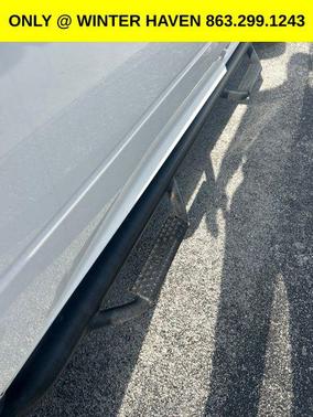 Bright White Clearcoat 2019 RAM 1500 SLT