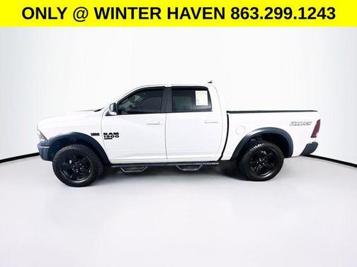 Bright White Clearcoat 2019 RAM 1500 SLT