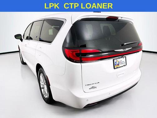 2026 Chrysler Pacifica L