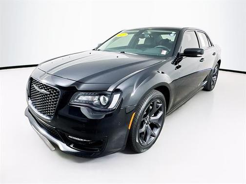 2022 Chrysler 300 Touring