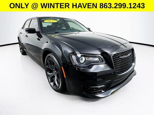 2022 Chrysler 300 Touring