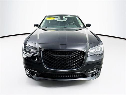 2022 Chrysler 300 Touring