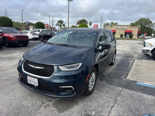 Blue Pearl 2023 Chrysler Pacifica Touring L