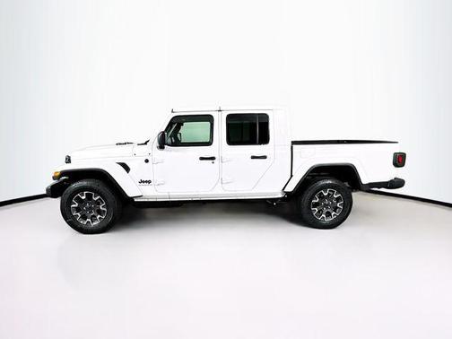 2026 Jeep Gladiator Sahara 4x4