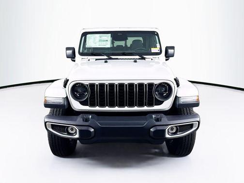 2026 Jeep Gladiator Sahara 4x4