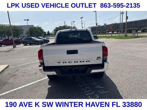 White 2022 Toyota Tacoma SR5
