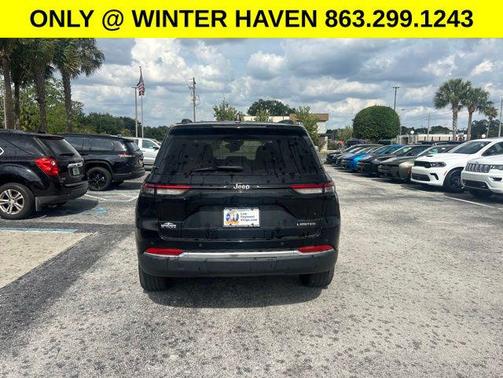 Diamond Black Crystal Pearlcoat 2023 Jeep Grand Cherokee Limited