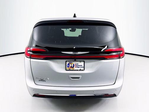 Silver Mist Clearcoat 2026 Chrysler Pacifica L