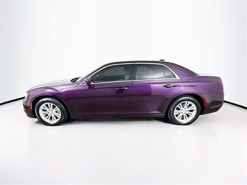 2021 Chrysler 300 Touring