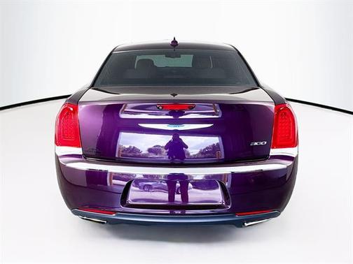 2021 Chrysler 300 Touring
