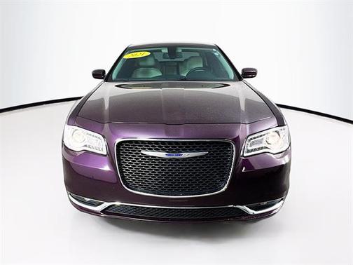 2021 Chrysler 300 Touring