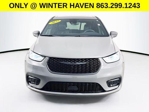 2022 Chrysler Pacifica Hybrid Touring L