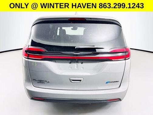 2022 Chrysler Pacifica Hybrid Touring L