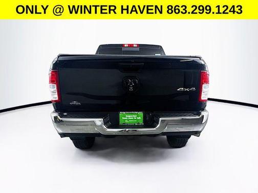 Diamond Black Crystal Pearlcoat 2020 RAM 2500 Tradesman Crew Cab 4x4 6'4' Box