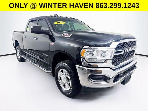 Diamond Black Crystal Pearlcoat 2020 RAM 2500 Tradesman Crew Cab 4x4 6'4' Box