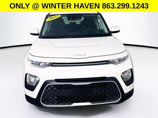 Snow White Pearl 2022 Kia Soul LX