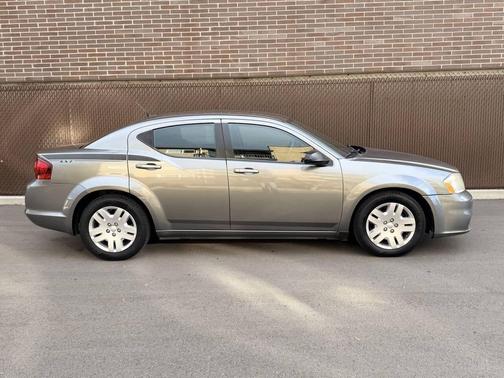2012 Dodge Avenger SE