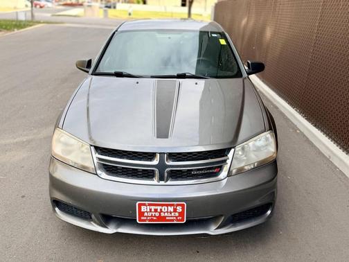 2012 Dodge Avenger SE