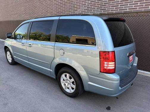 2010 Chrysler Town & Country Touring