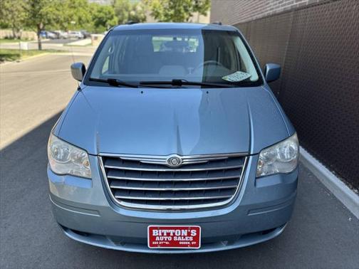2010 Chrysler Town & Country Touring