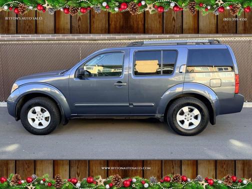 2006 Nissan Pathfinder LE