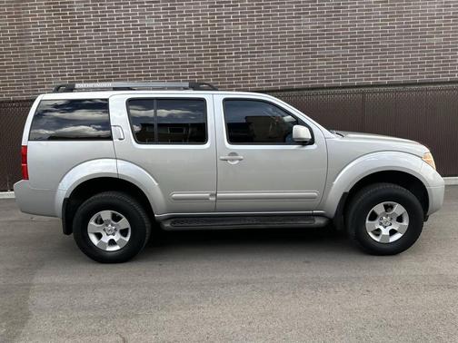 2007 Nissan Pathfinder SE