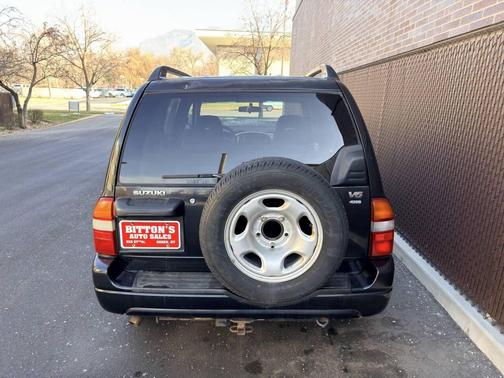 2003 Suzuki Grand Vitara Base 4WD 4dr SUV