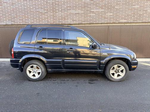 2003 Suzuki Grand Vitara Base 4WD 4dr SUV