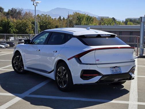 Glacier White Pearl 2025 Kia EV6 GT-Line RWD